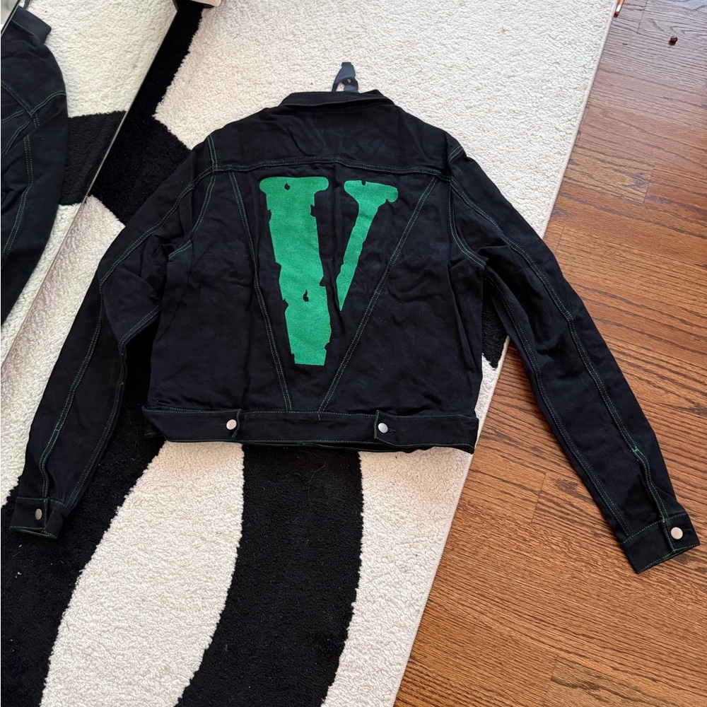 Vlone Friends Jacket - Picture 2 of 9